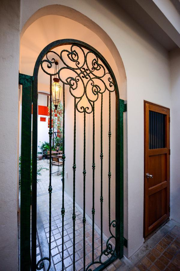 Bed and Breakfast Neighbor Phuthon Bangkok Esterno foto
